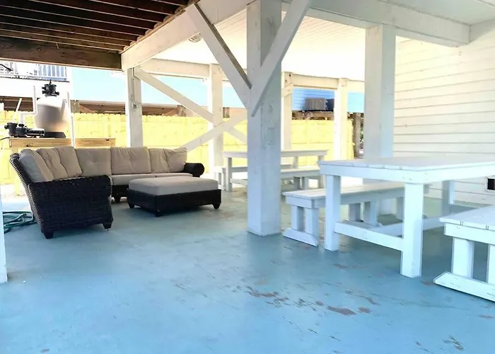 Villa The Salty Fox, Pool, Sleeps 26, Walk To *