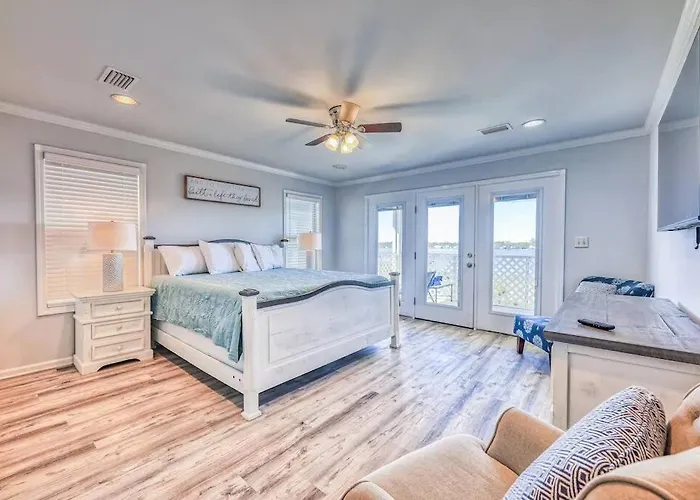 The Salty Fox, Pool, Sleeps 26, Walk To Gulf Shores