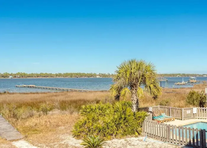 The Salty Fox, Pool, Sleeps 26, Walk To *