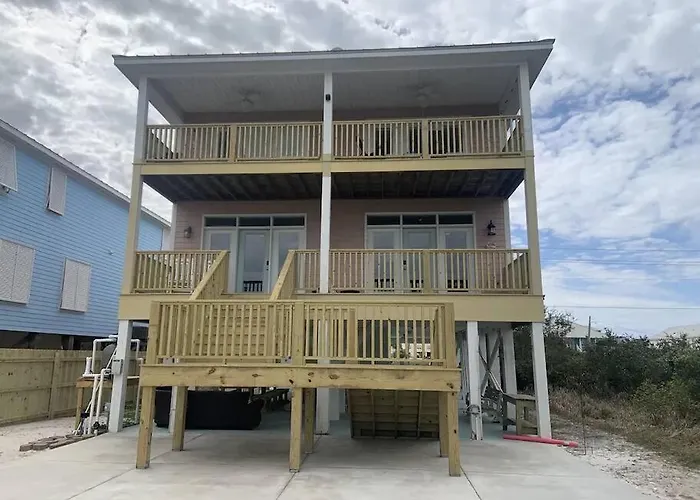 The Salty Fox, Pool, Sleeps 26, Walk To * Gulf Shores
