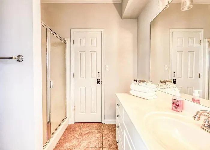 The Salty Fox, Pool, Sleeps 26, Walk To * Gulf Shores